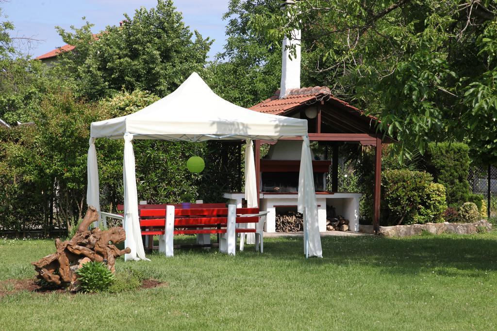 Apartamento Archontiko Driani Paralia Panteleimonos Exterior foto