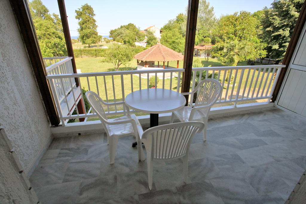 Apartamento Archontiko Driani Paralia Panteleimonos Habitación foto
